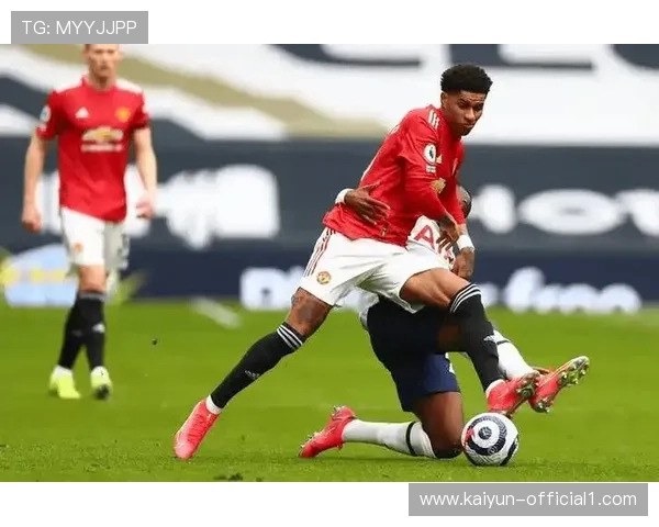 热刺主打低位防守难抵曼联高压逼抢 残阵防线面临严峻考验 热刺主打低位防守难抵曼联高压逼抢 残阵防线面临严峻考验